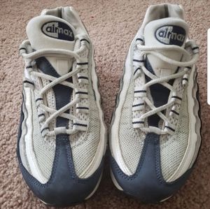 Blue and white Airmax 95 | youth size 4